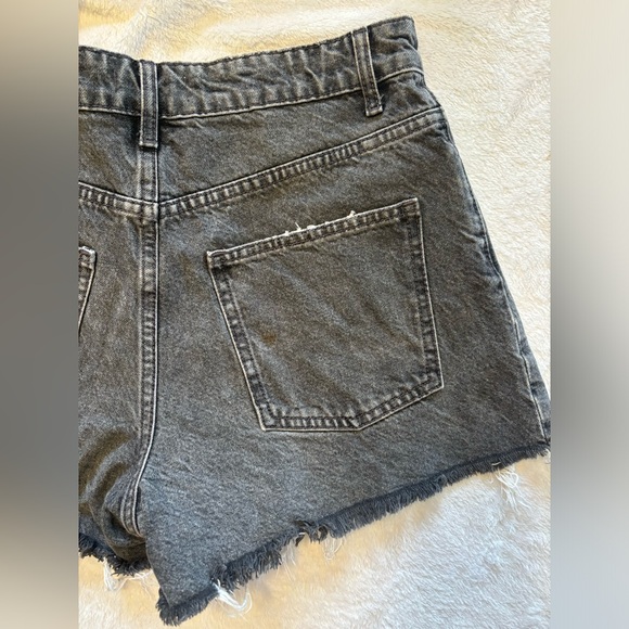 Zara shorts - Picture 3 of 7